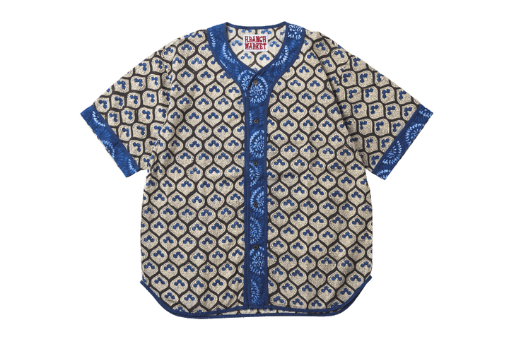 〈ハリウッド ランチ マーケット〉のベースボールシャツ