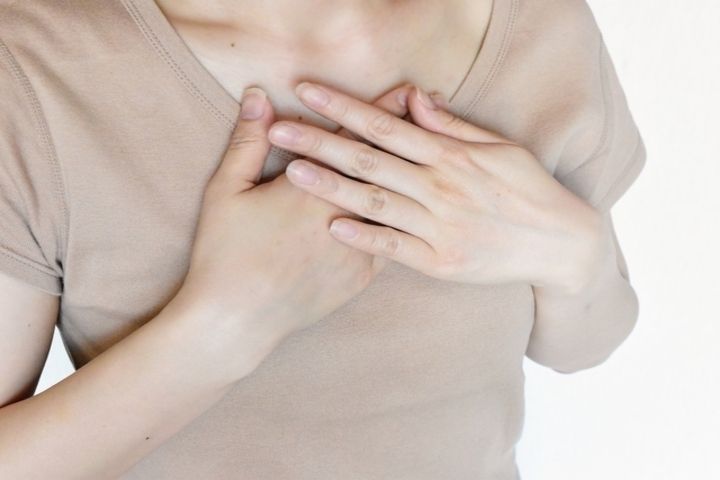 医師「実は朝が要注意」コントロールできない更年期の気分ムラが起こる理由と和らげるコツ【医師解説】