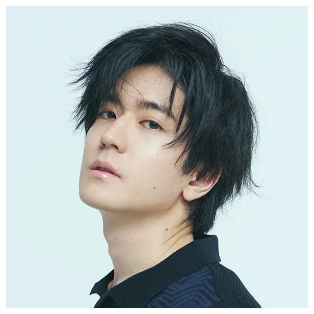 【中島裕翔さん】初のソロ写真集「見てほしいのは、泣きボクロかな」引き締まった体型キープの秘話も！_2