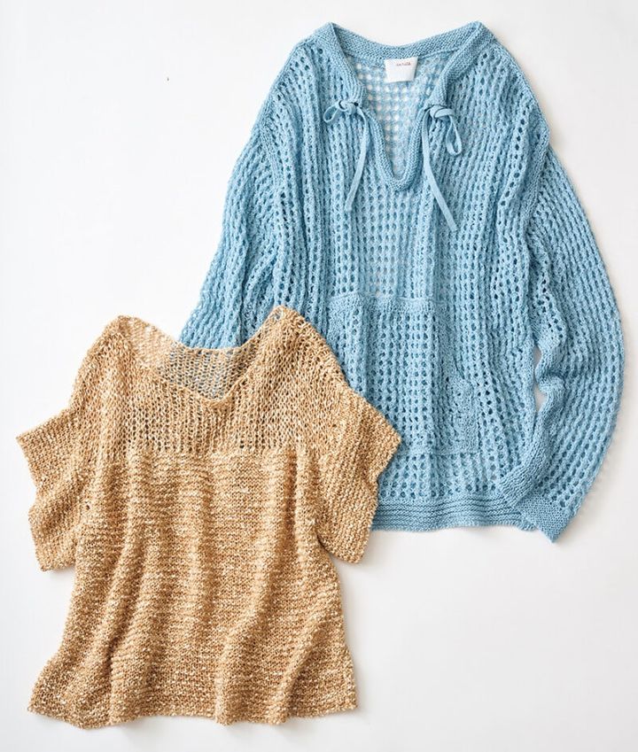 （右）ニット¥29,700／エンリカ（アッシュプラスエリオトロープ） （ 左）ニット¥28,600／エンリカ