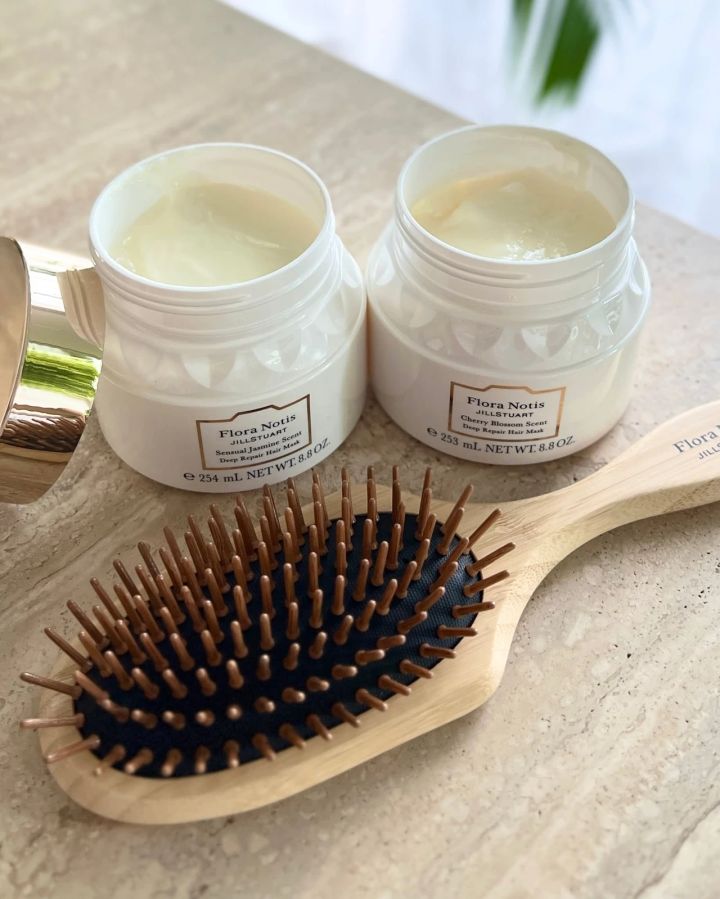 フローラノーティス ジルスチュアート ヘアマスク＆ヘアブラシ