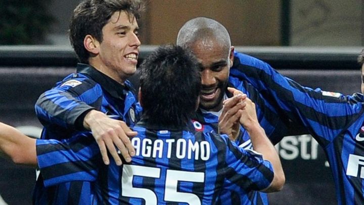 38歳長友佑都、来日した元世界最強の”師匠”と再会！「沢山学ばせてもらった。久しぶりの再会嬉しかったなー」