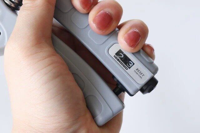 ダイソーの強度調整できるハンドグリップ2