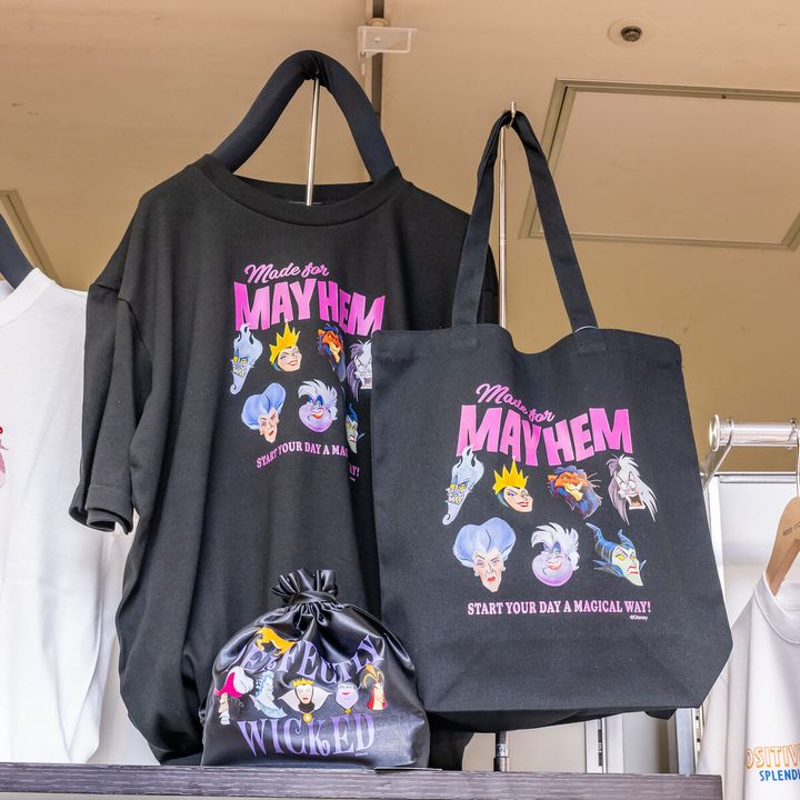 ヴィランズ Tシャツ／ブラック