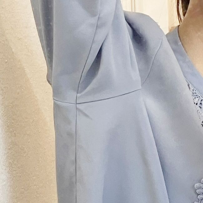 「ジワッ」にじむワキ汗を完全防御！？【ダイソー】の汗とりパットを使ってみた！