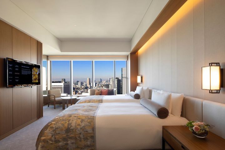 プレステージタワー28階～30階の「プレステージルーム」。和を強調したヘリテージウイングの客室に比べ、よりモダンな空間。