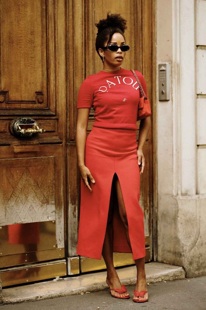 画像: 潔い赤のワンカラーコーデにトライ！