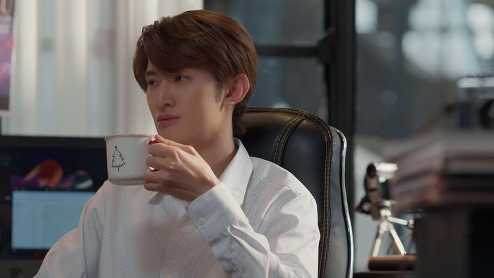 向井康二、“手つなぎミッション”に戸惑うマーチと急接近！ 異文化ラブコメ『Dating Game』が胸キュン展開