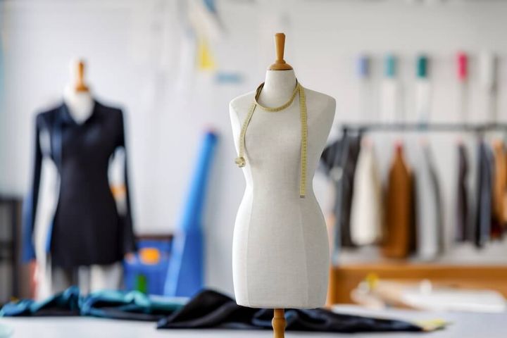 メジャーの巻かれたトルソー