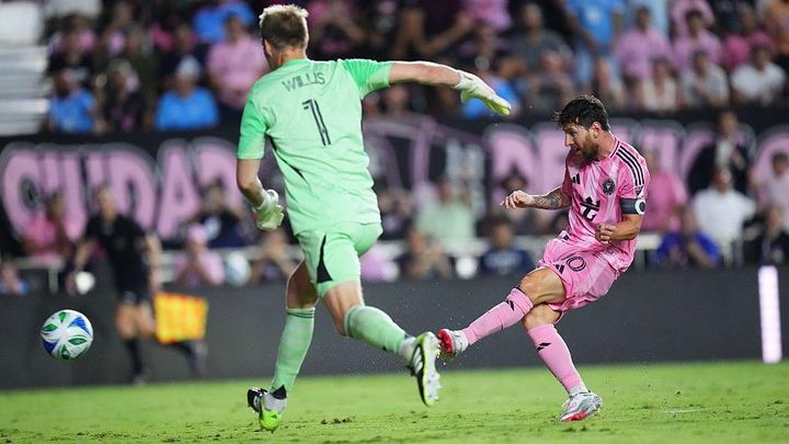 ロナウド？メッシ？PKを除いたら「21世紀の最多得点選手ランキング」TOP6はこうなる