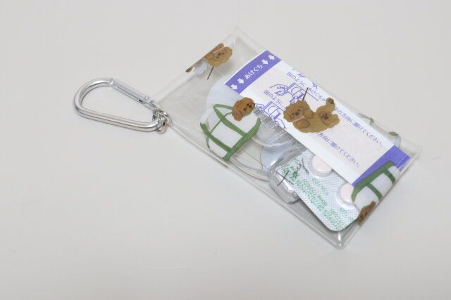 犬柄マルチケースカラビナ付き 使用例