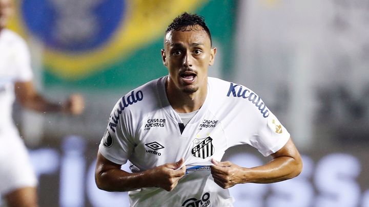 J2長崎、32歳の“元J1”強力ブラジル人MFにオファーか…相手は監督の契約問題で大揉めしたブラジル名門