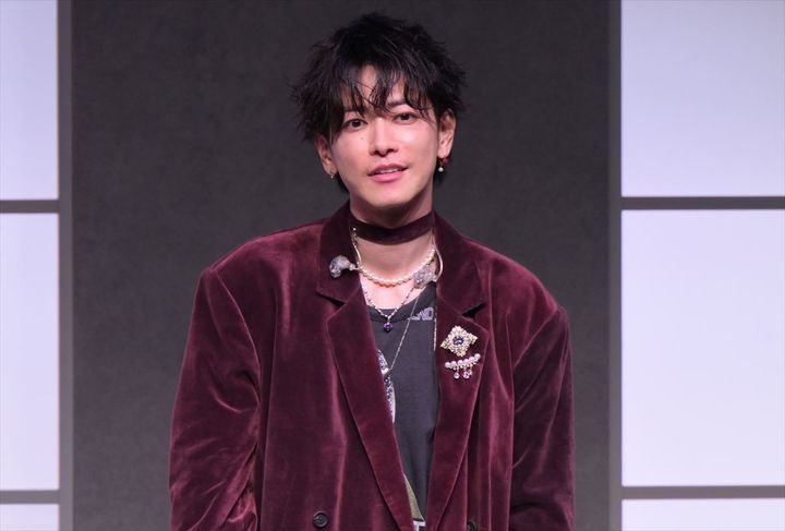 希少♡ABYTS♡佐藤健♡Netflix グラスハート　スタッフパーカー　黒 佐藤健 - Netflix「グラスハート」試写に佐藤健、宮崎優、町田