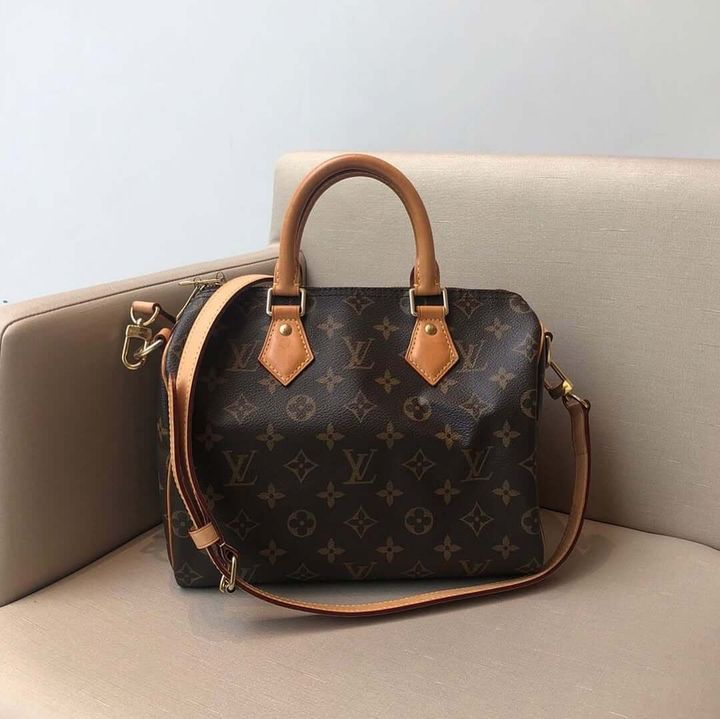 ルイ・ヴィトンのボストンバッグ