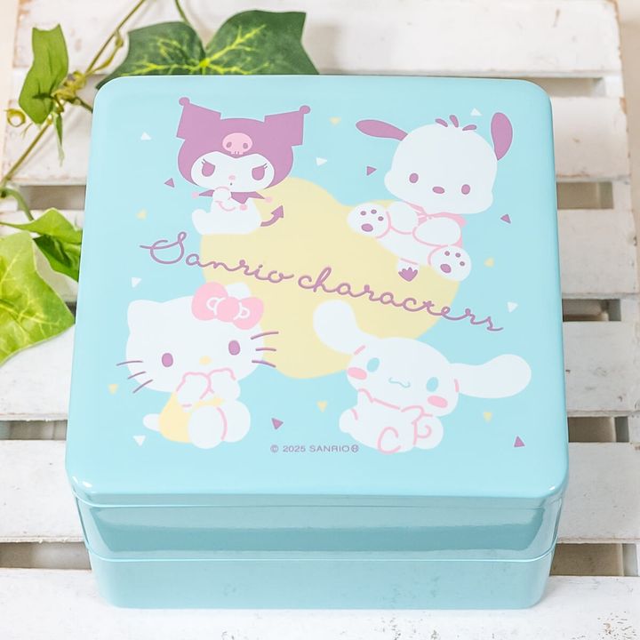 紀文 2026年「サンリオキャラクターズのおせち詰合せ」お重デザイン