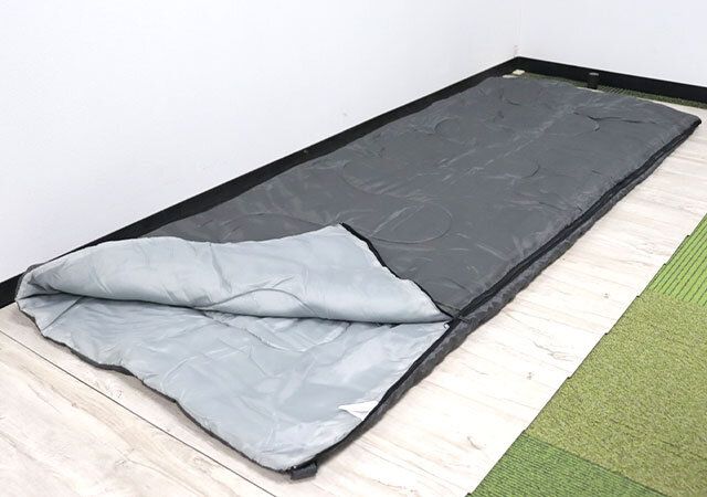 ダイソー 封筒型シュラフ（連結可能） 展開時