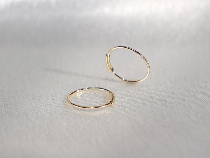 画像: 「K18 フープピアス 10mm」￥14,300 出典：レイ ビームス