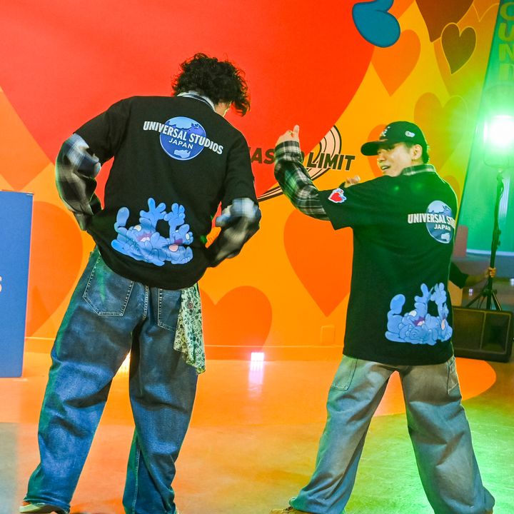 ユニバーサル・グローブ×白井さん Tシャツ2