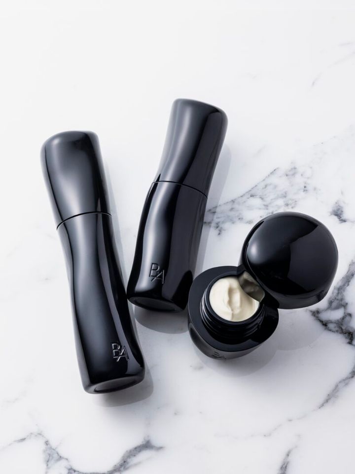 （左から）ポーラ B.A ローション 7 120mL￥23,100、ポーラB.A ミルク 7 80ｍL￥23,100、ポーラ B.A クリーム 7 30g ￥38,500（すべてポーラ／ポーラお客さま相談室）