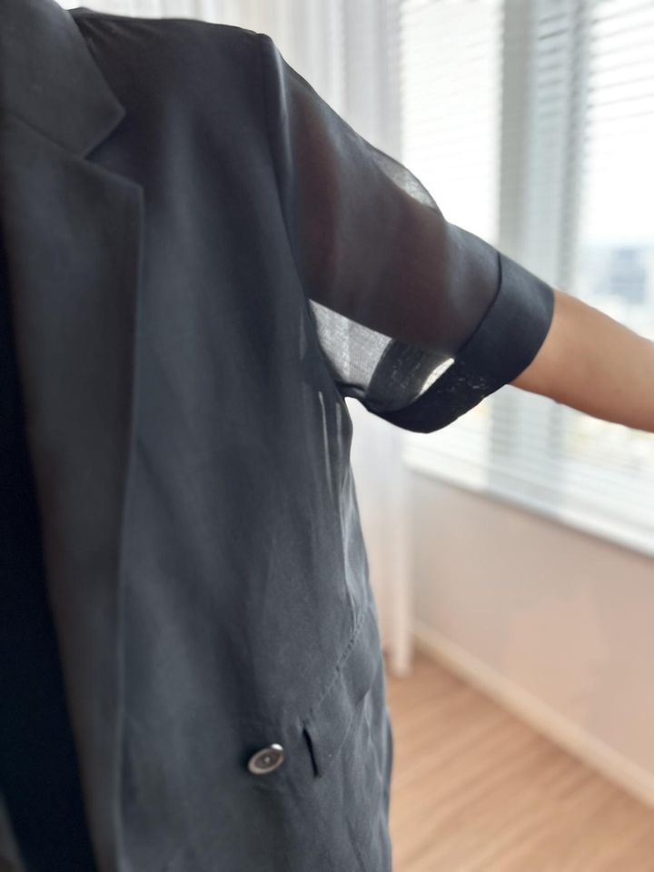 画像: 【プラステ】シアーオーガンジーハーフスリーブジャケット¥17,000 www.plst.com