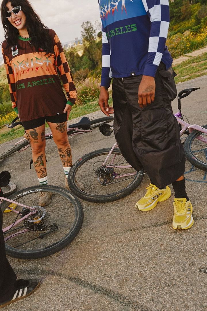 ランニングシューズとしては設計されていないものの、優れた履き心地を発揮。キーとなるのは、世界の頂点を競うレースでの勝利を支えてきたアディダスのマラソンシューズや、エリート バスケットボールシューズに使用されている反発テクノロジー「Lightstrike」クッショニングの搭載。