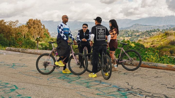 同時にローンチする広告キャンペーンでは、ロサンゼルスに着想を得たデザインアプローチに命を吹き込むため、この都市の活力あふれるコミュニティを形作るカルチャーシーンの立役者とタッグを結成。