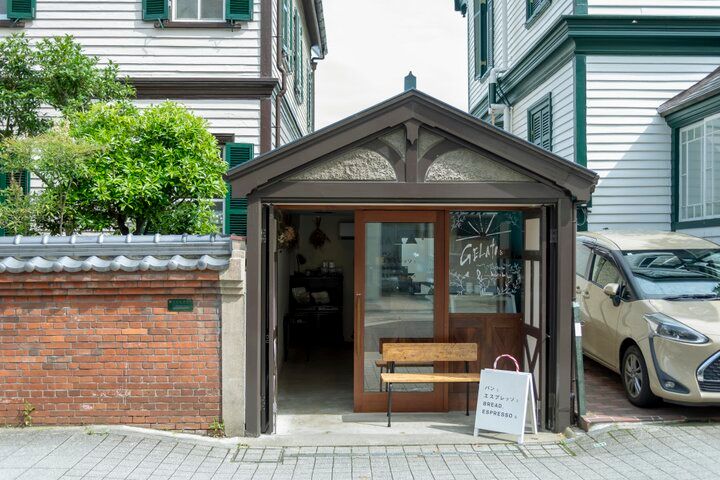 異国情緒に包まれながら読書とアフタヌーンティーを。神戸北野にある「パンとエスプレッソと異人館」