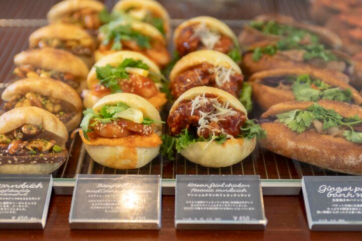 異国情緒に包まれながら読書とアフタヌーンティーを。神戸北野にある「パンとエスプレッソと異人館」