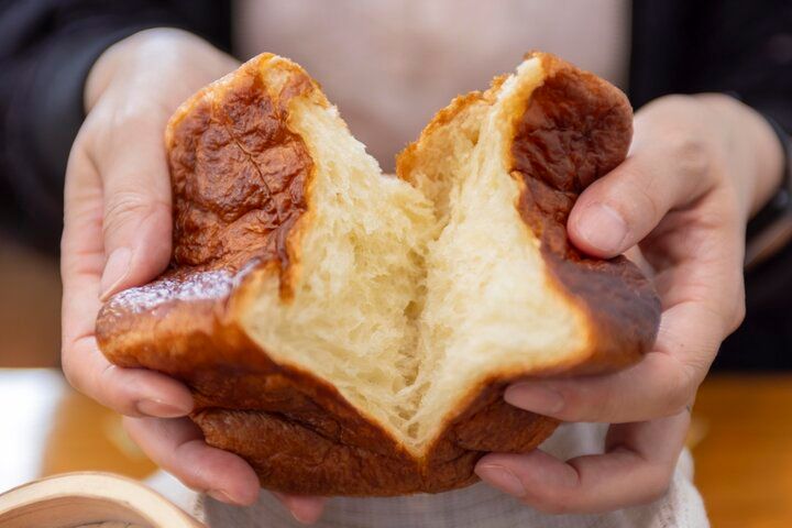 異国情緒に包まれながら読書とアフタヌーンティーを。神戸北野にある「パンとエスプレッソと異人館」