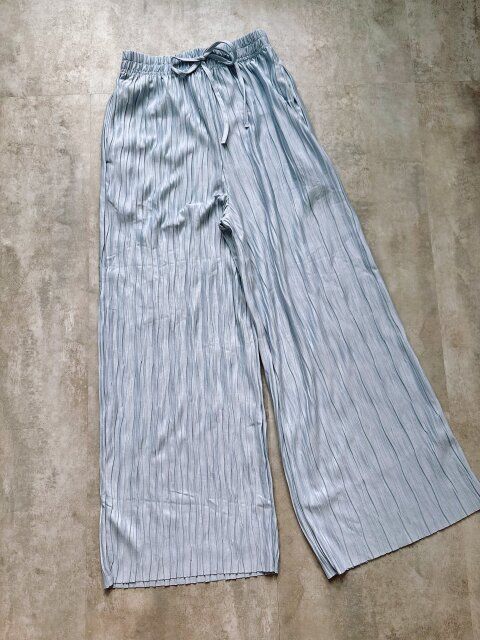 coca ウェーブプリーツパンツ ライトブルー