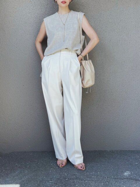2025夏大人淡色ワントーンノースリーブコーデ