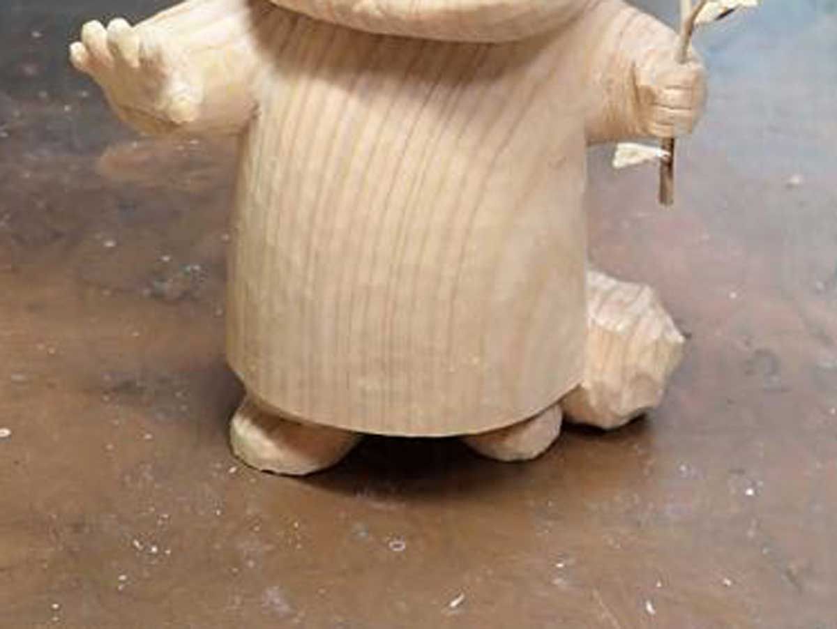 下絵された長方形の木材 完成した作品に「感動した」「天才かよ