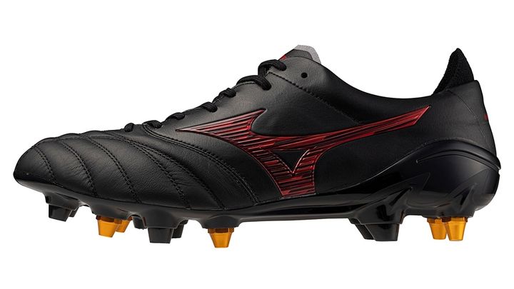 ミズノ、大人気サッカースパイク『モレリアネオ4』の限定カラーが発売中！“MIXモデル”も