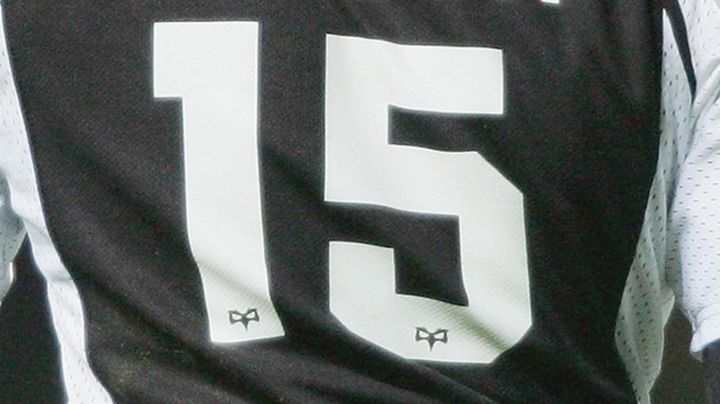 妻子を残して、36歳で亡くなる悲劇…悪性腫瘍と3度も戦ったローカルレジェンド、永久欠番になる