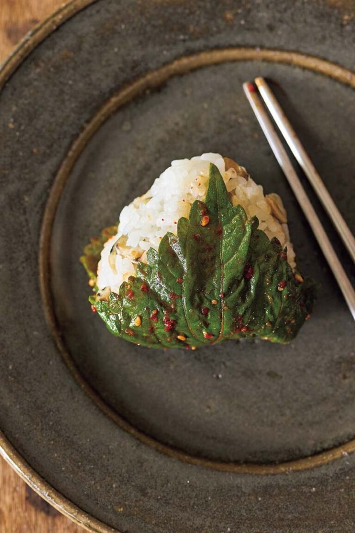 しじみごはん、えごまの葉のしょうゆ漬け