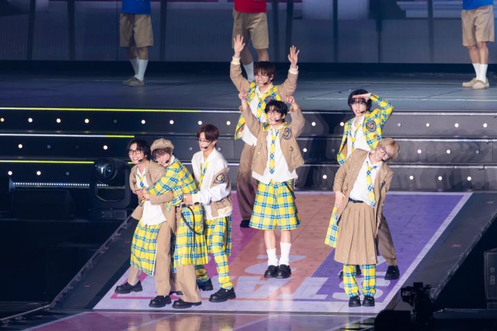 マキア なにわ男子 LIVE TOUR 2025 'BON BON VOYAGE' ライブ風景