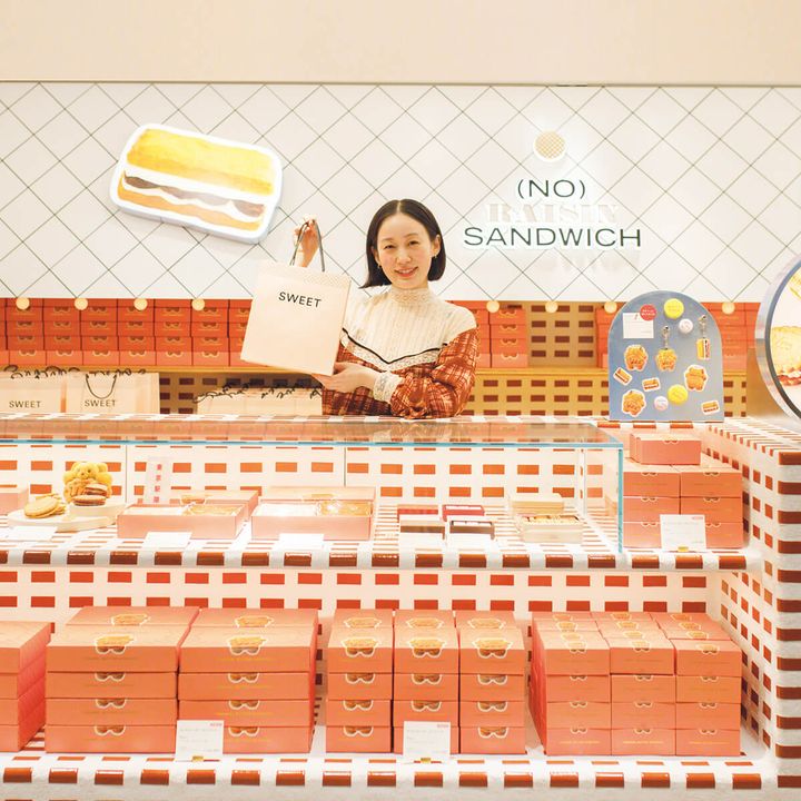 丸の内〈(NO) RAISIN SANDWICH グランスタ東京店〉店内、エッセイスト・平野紗季子