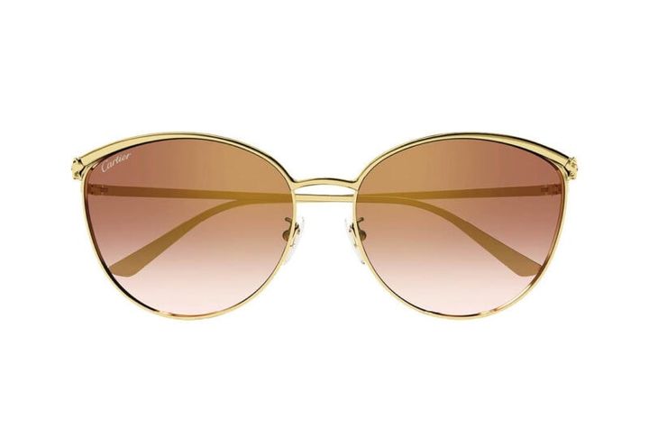 メタルゴールド×グラデレンズのコンビは洗練度数ナンバーワン。13万6400円（カルティエ／ケリング アイウエア ジャパン カスタマーサービス）