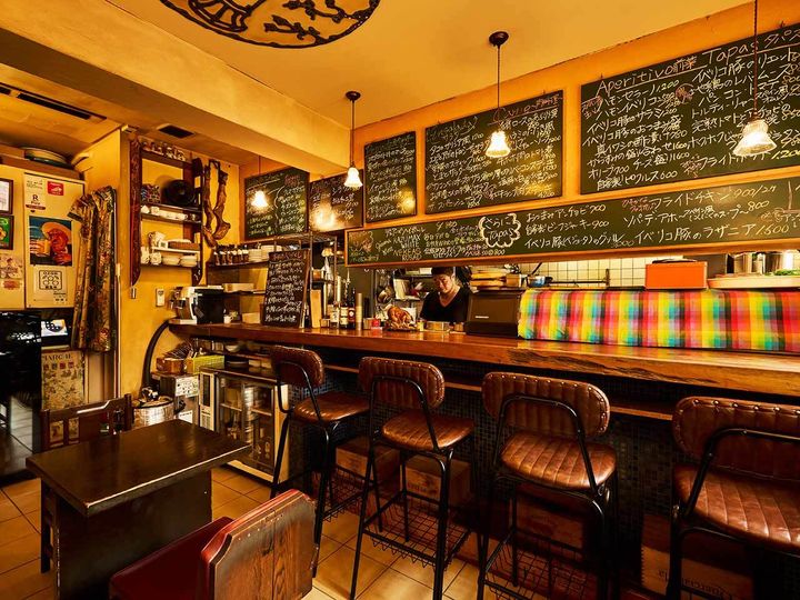 大崎広小路『スペインバル ジローナ』の内観