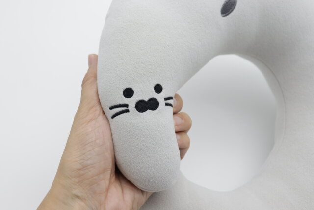 ネックピロー（アザラシ） 可愛い