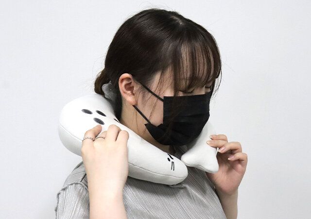ネックピロー（アザラシ） 使用例