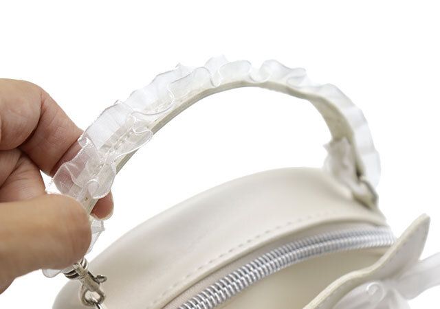 ストラップ兼持ち手