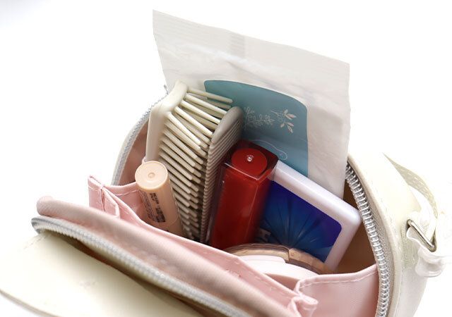 お出かけの必需品をひとまとめ