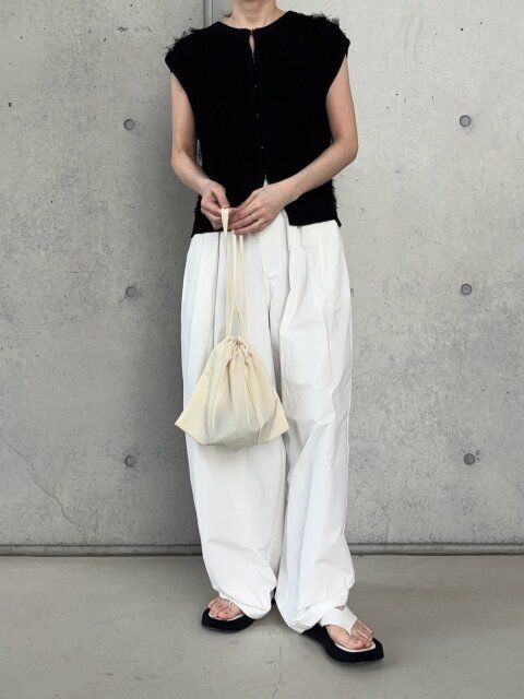 白パンツコーデ1