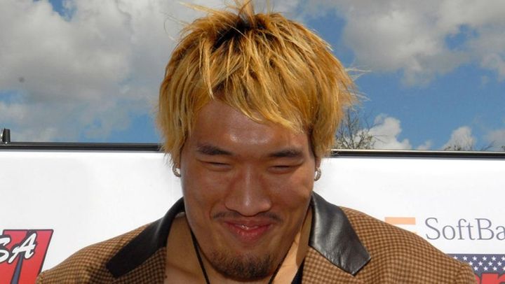 192cmの日本代表選手と共演ならず…K-1で活躍した身長218cmの超人チェ・ホンマン、韓国代表スターをお姫様抱っこして赤面させる