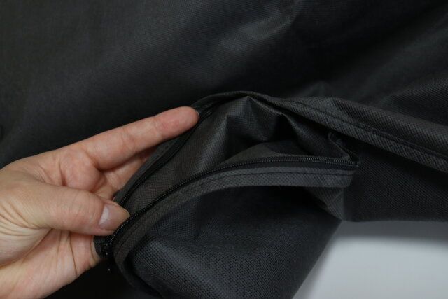 ダイソーのふとん干し袋は厚みのある不織布で丈夫