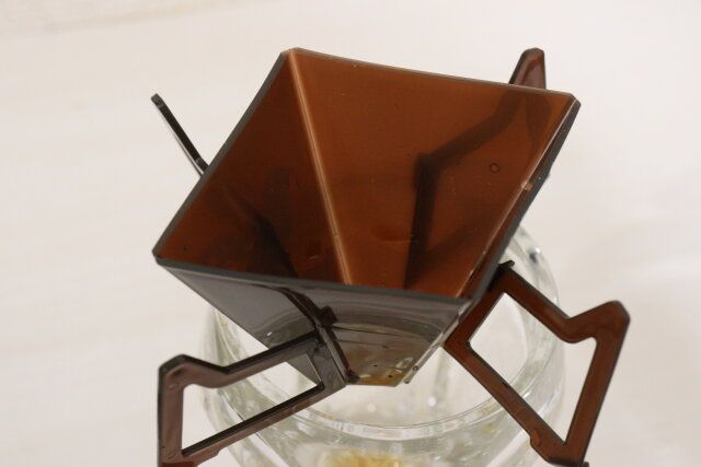 ダイソーのドリップバッグが浸からない ドリップバッグスタンドを使ってみた