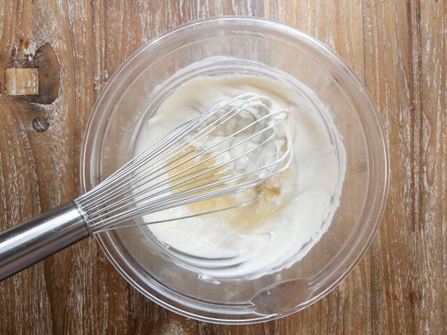 ふやかした粉ゼラチンを溶かして④に加える。