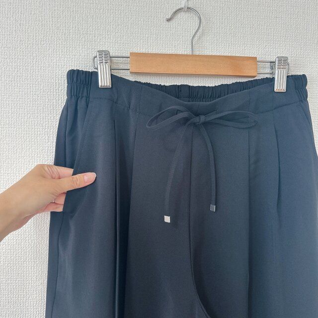 GU ドレープワイドパンツZ BLACK 両脇にポケット付き