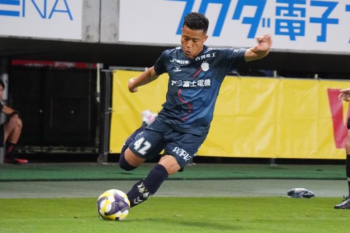 J2ジェフユナイテッド千葉の新たな槍MFイサカ・ゼイン「それを求められて移籍してきた」とデビュー戦で躍動1アシスト！